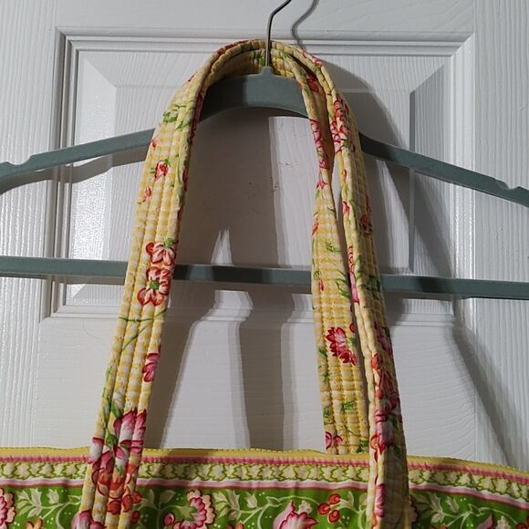 QK Quilted hand bag with beautiful bright colors - Picture 3 of 9